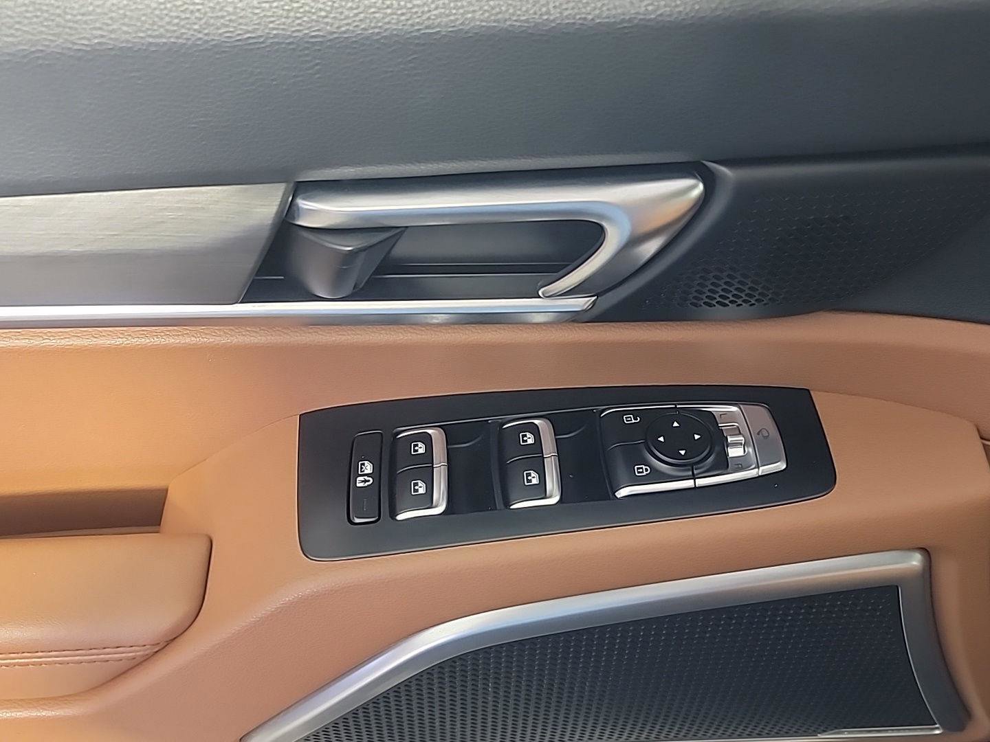 Used 2023 Kia Telluride EX X-Line image 37