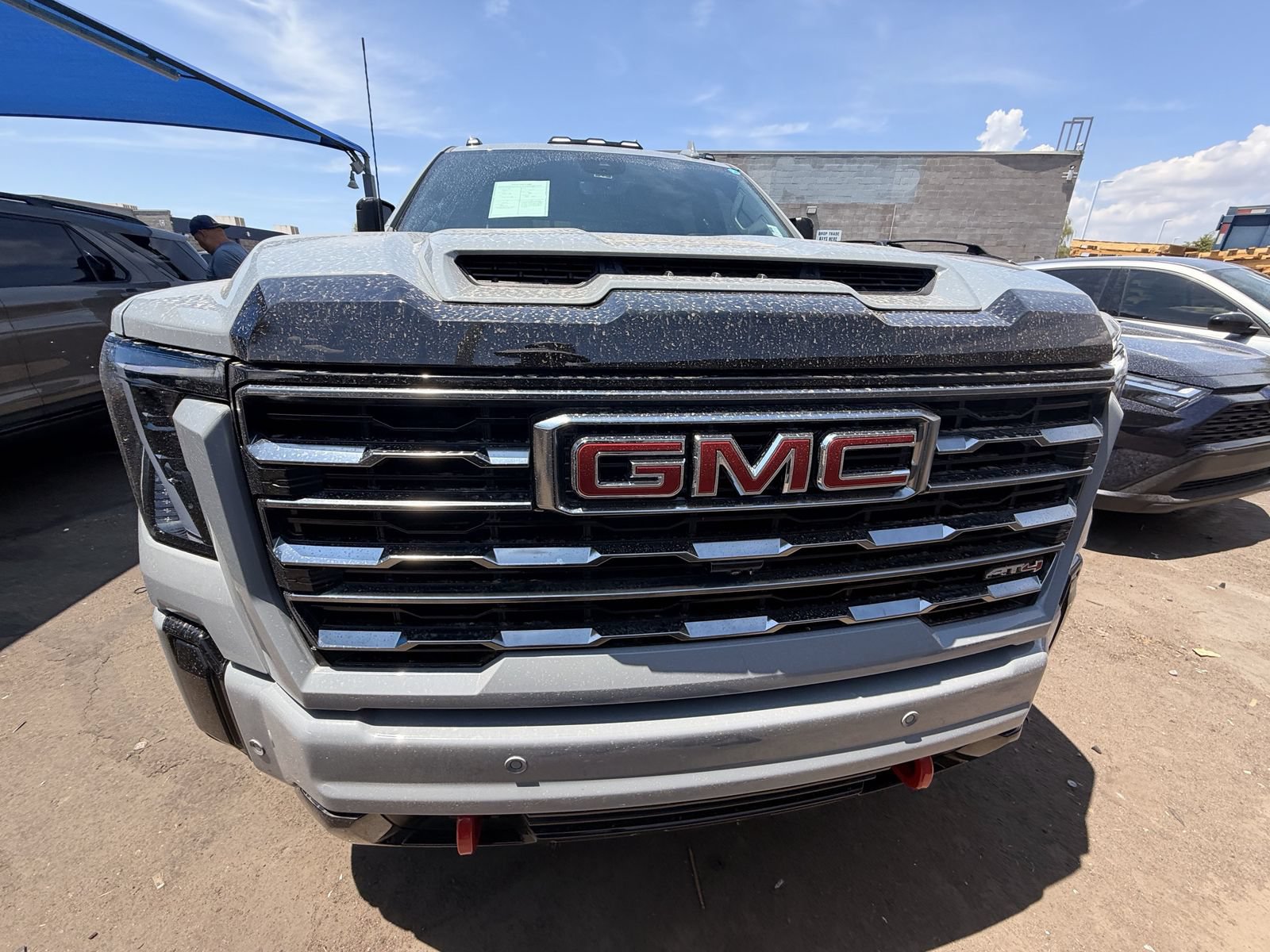 Used 2025 GMC Sierra 2500 AT4 w/ AT4 Premium Plus Package AWD/4WD image 2