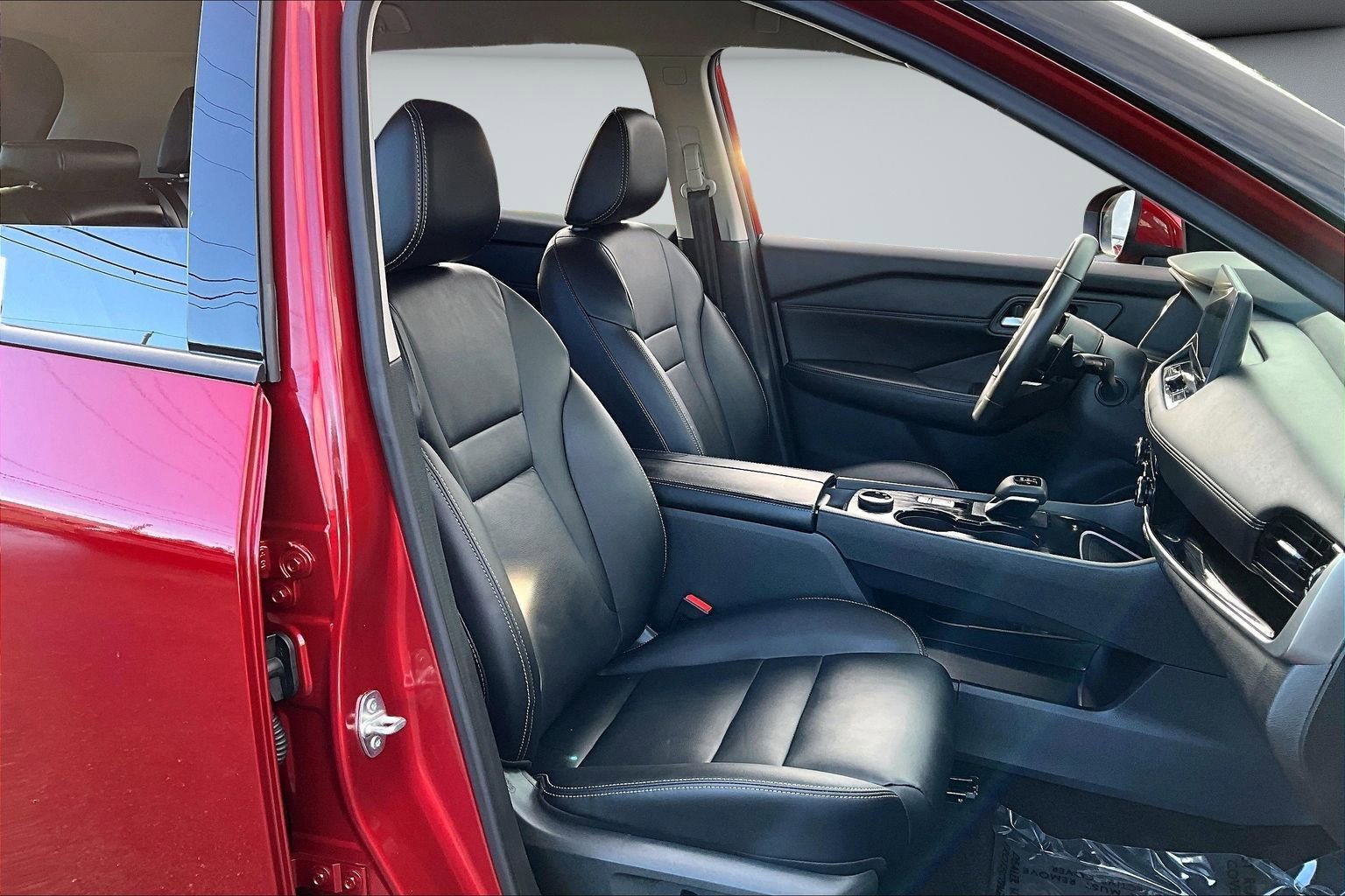 Used 2024 Nissan Rogue SL image 28