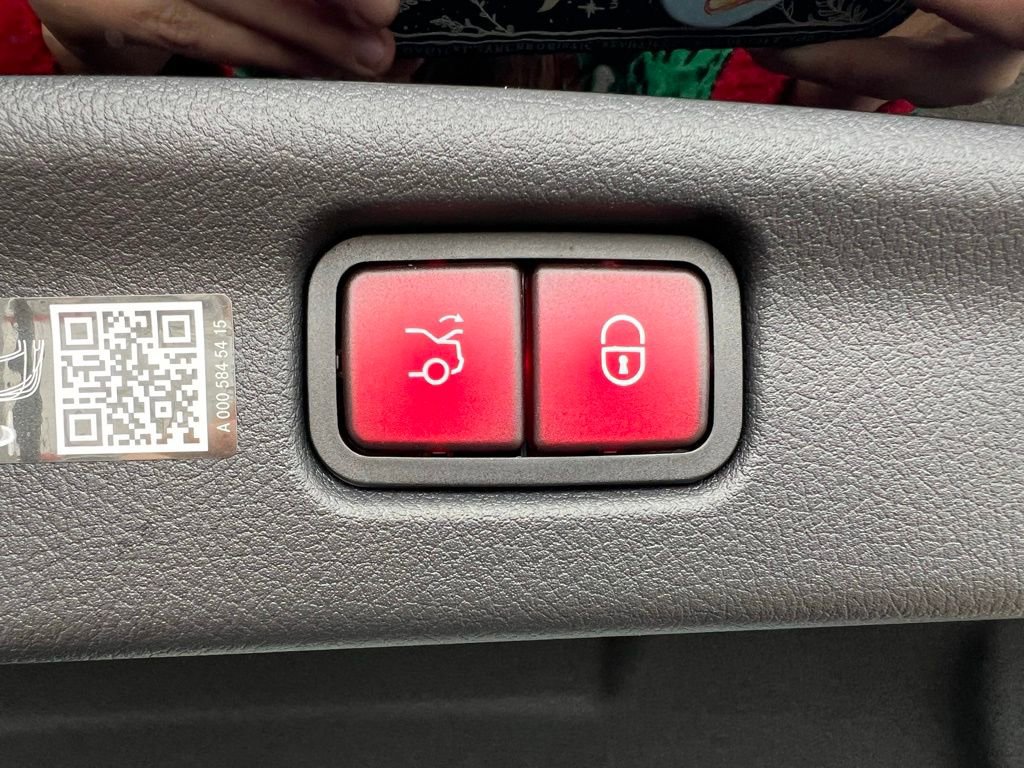 New 2026 Mercedes-Benz C 300 4MATIC Sedan image 30