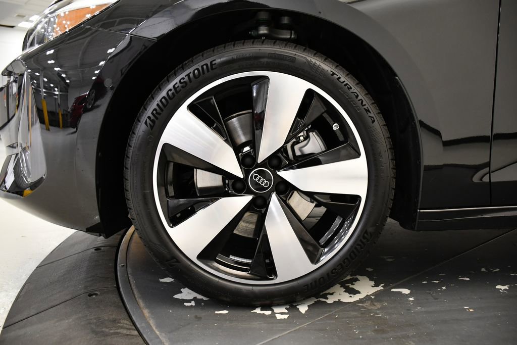 Used 2025 Audi A5 2.0T Premium w/ Convenience Package image 13