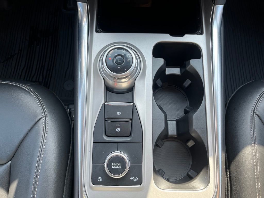 Certified 2023 Ford Explorer XLT w/ Equipment Group 202A image 15
