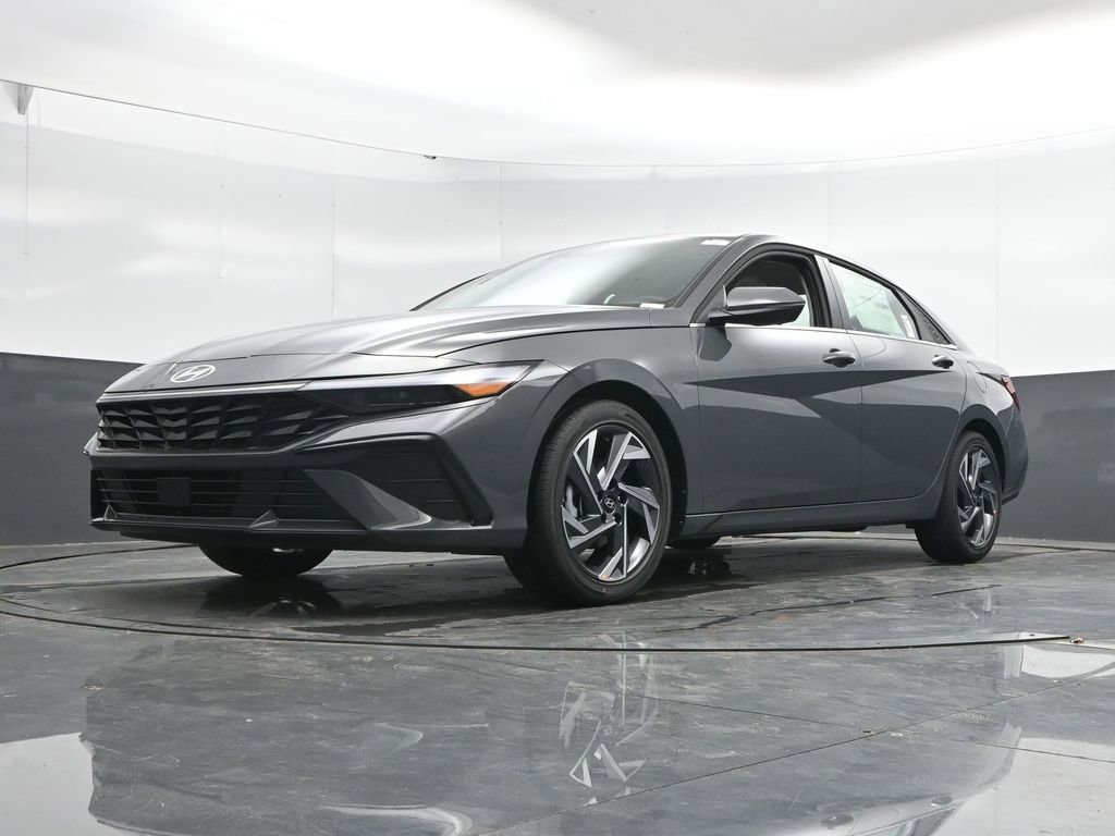 Certified 2025 Hyundai Elantra Limited image 51