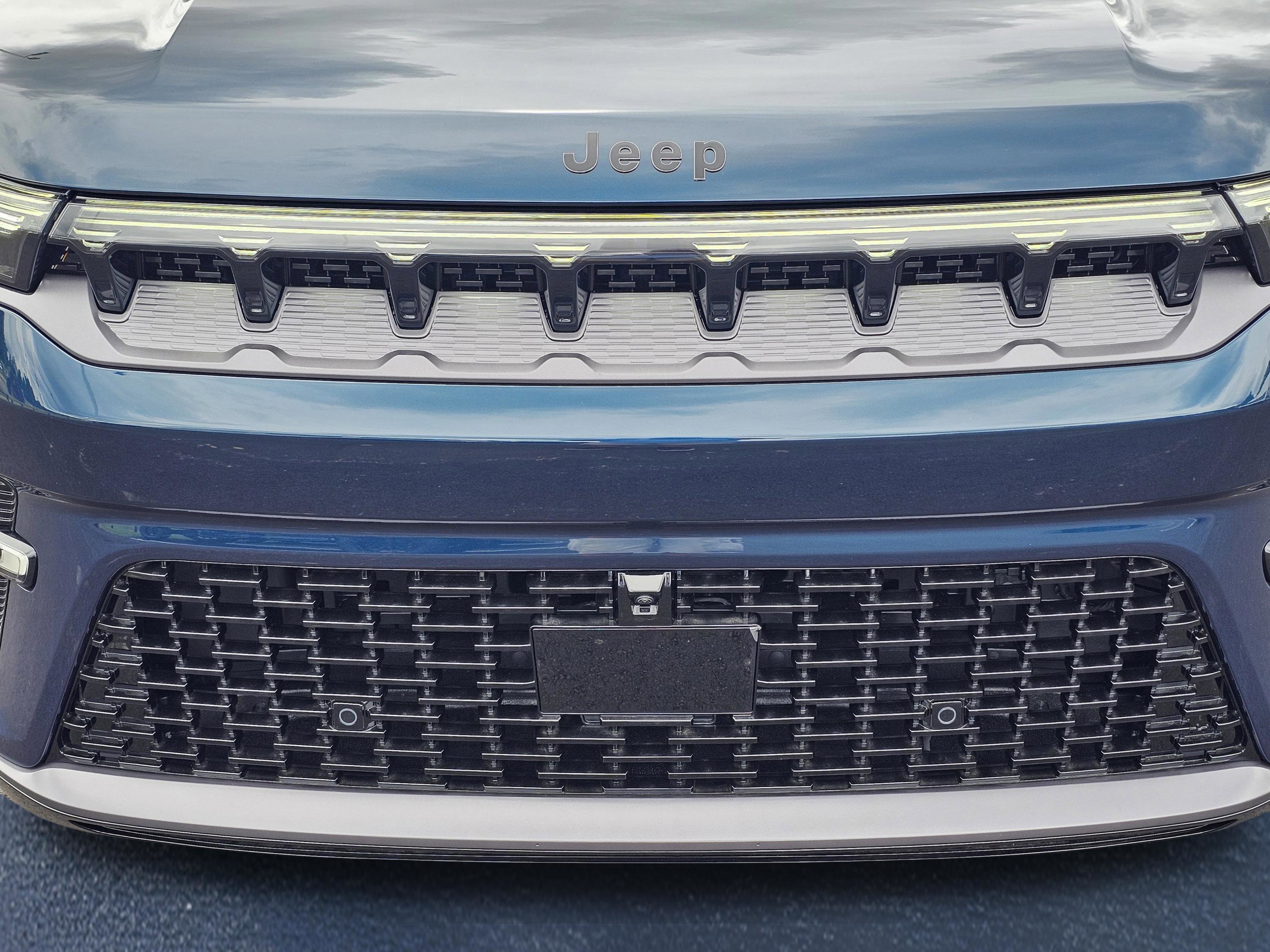 New 2026 Jeep Grand Wagoneer Limited AWD/4WD image 3