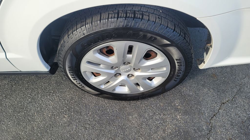 Used 2016 Dodge Grand Caravan American Value Package image 8