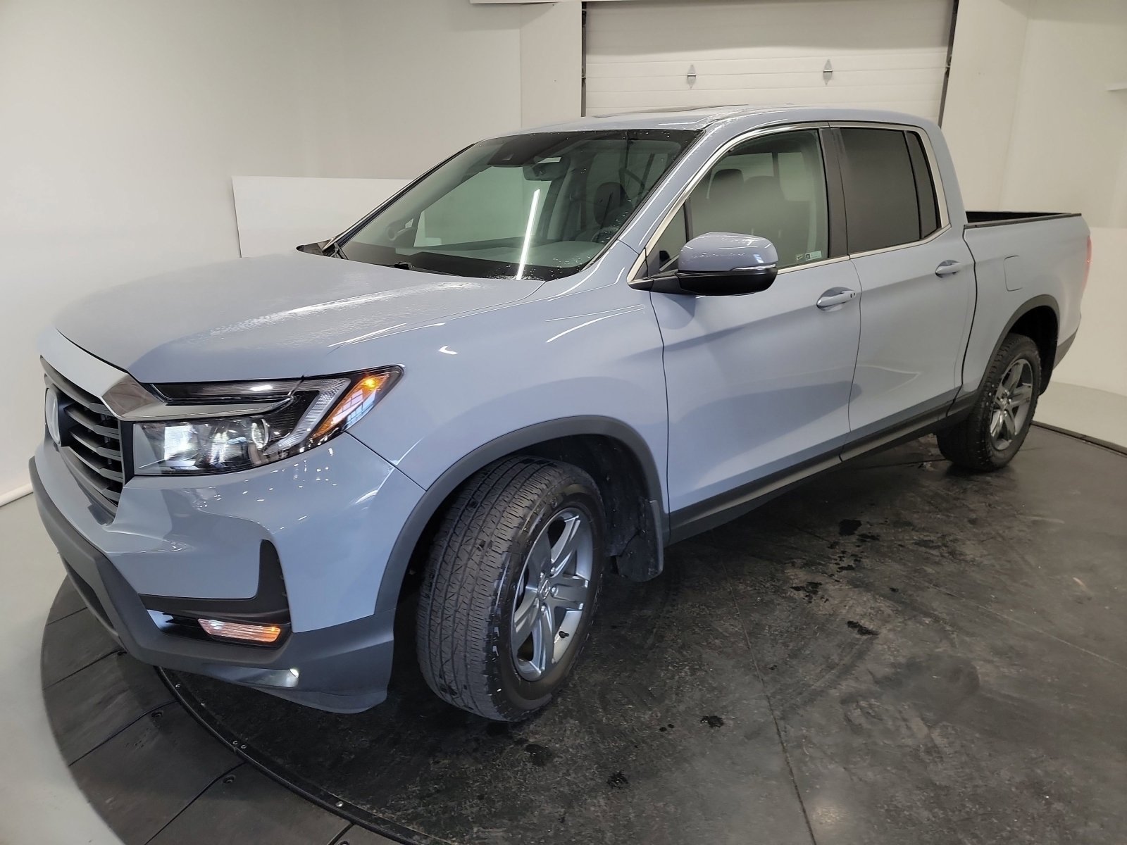 Certified 2023 Honda Ridgeline RTL image 3