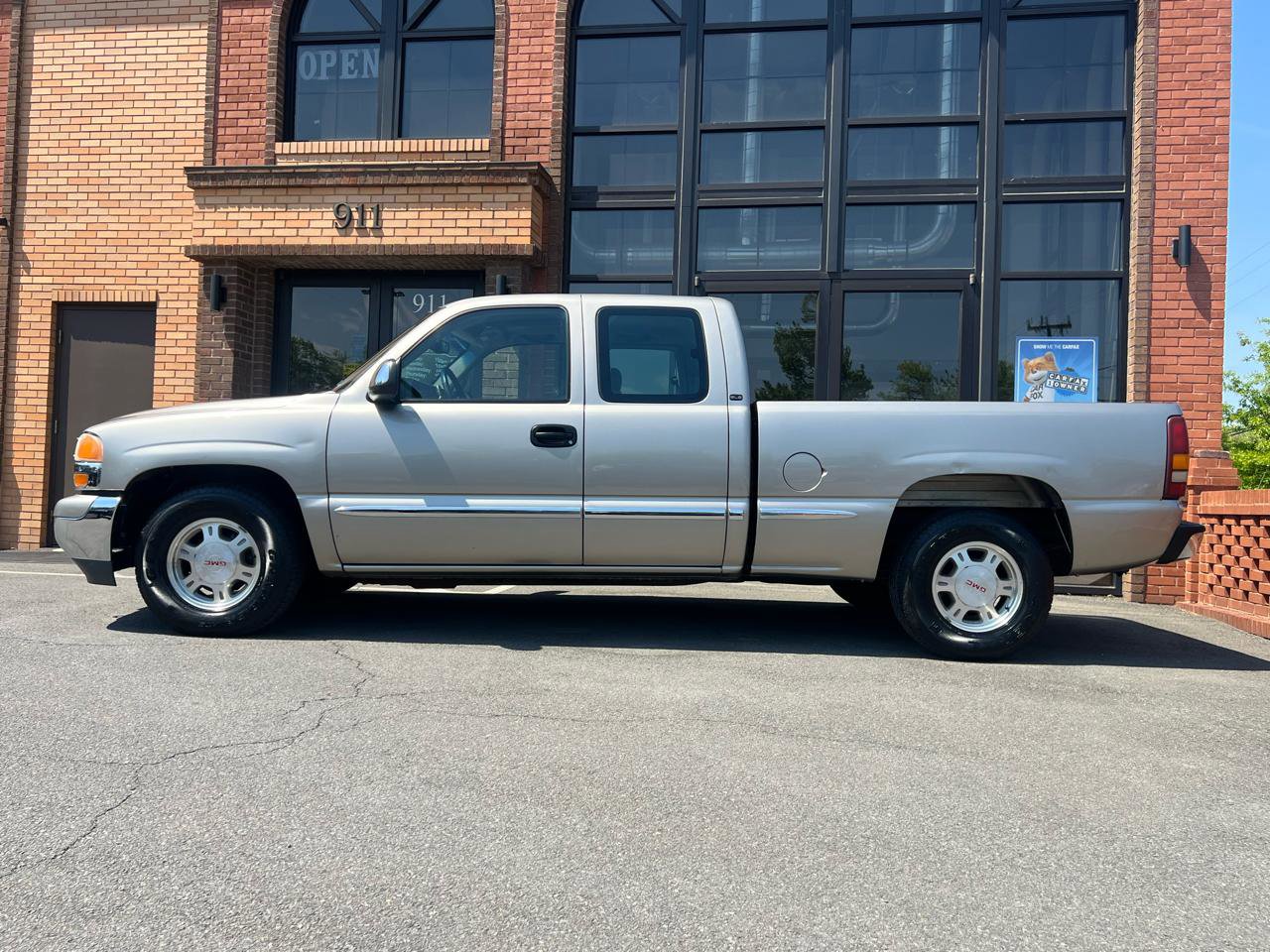 Used 2000 GMC Sierra 1500 2WD Extended Cab w/ Convenience Plus Group image 5