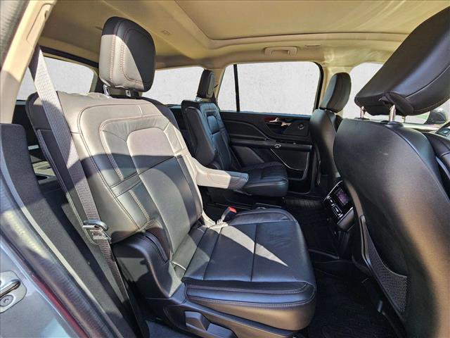 Used 2022 Lincoln Aviator Reserve w/ Elements Package Plus image 17