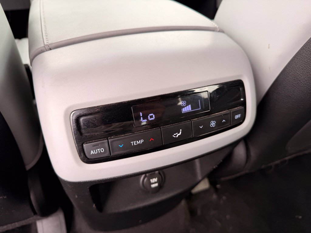 Used 2024 Hyundai Palisade SEL FWD image 26