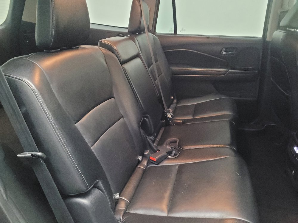 Used 2019 Honda Pilot Touring image 19