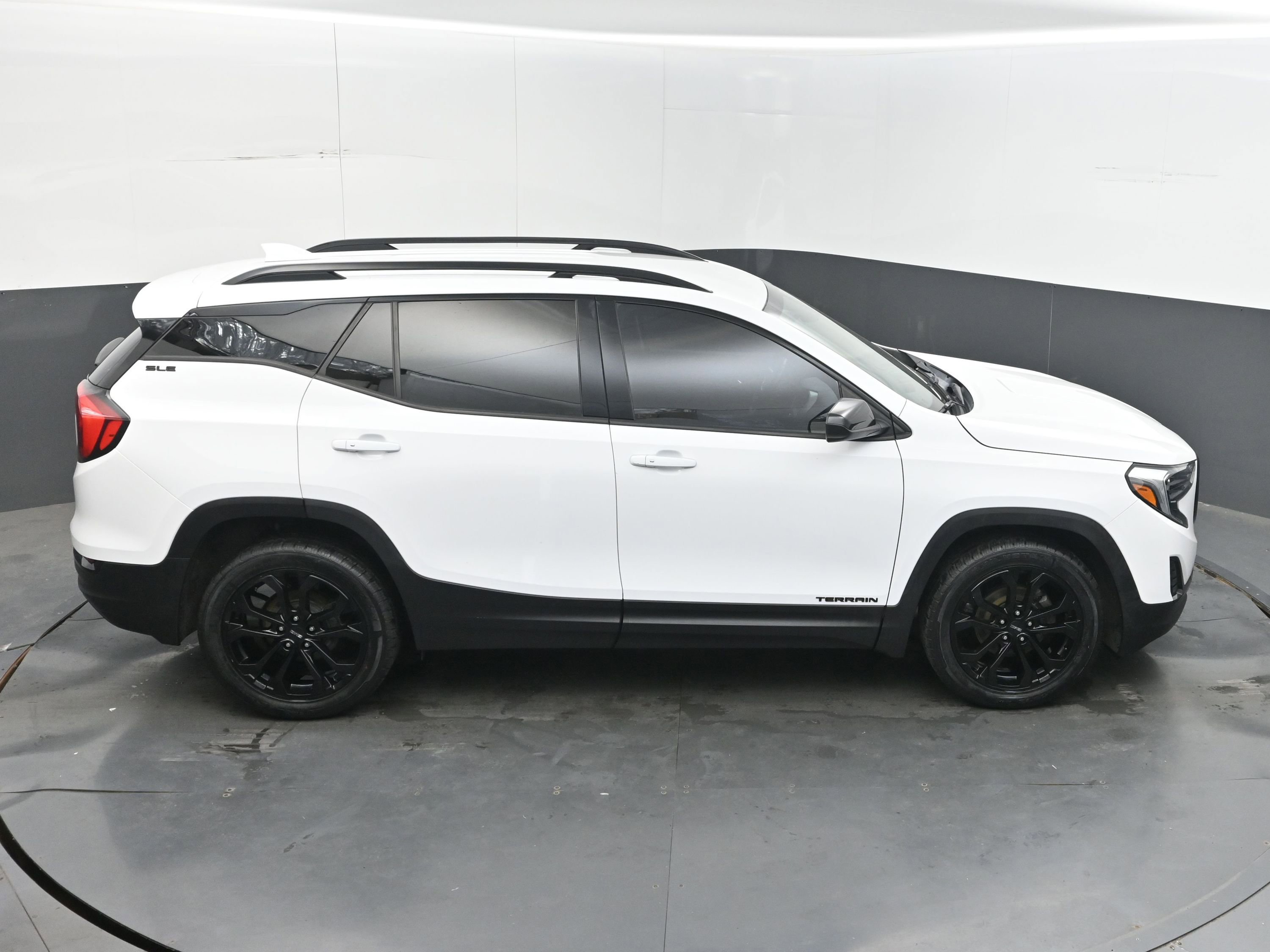 Used 2020 GMC Terrain SLE w/ Driver Convenience Package FWD image 36