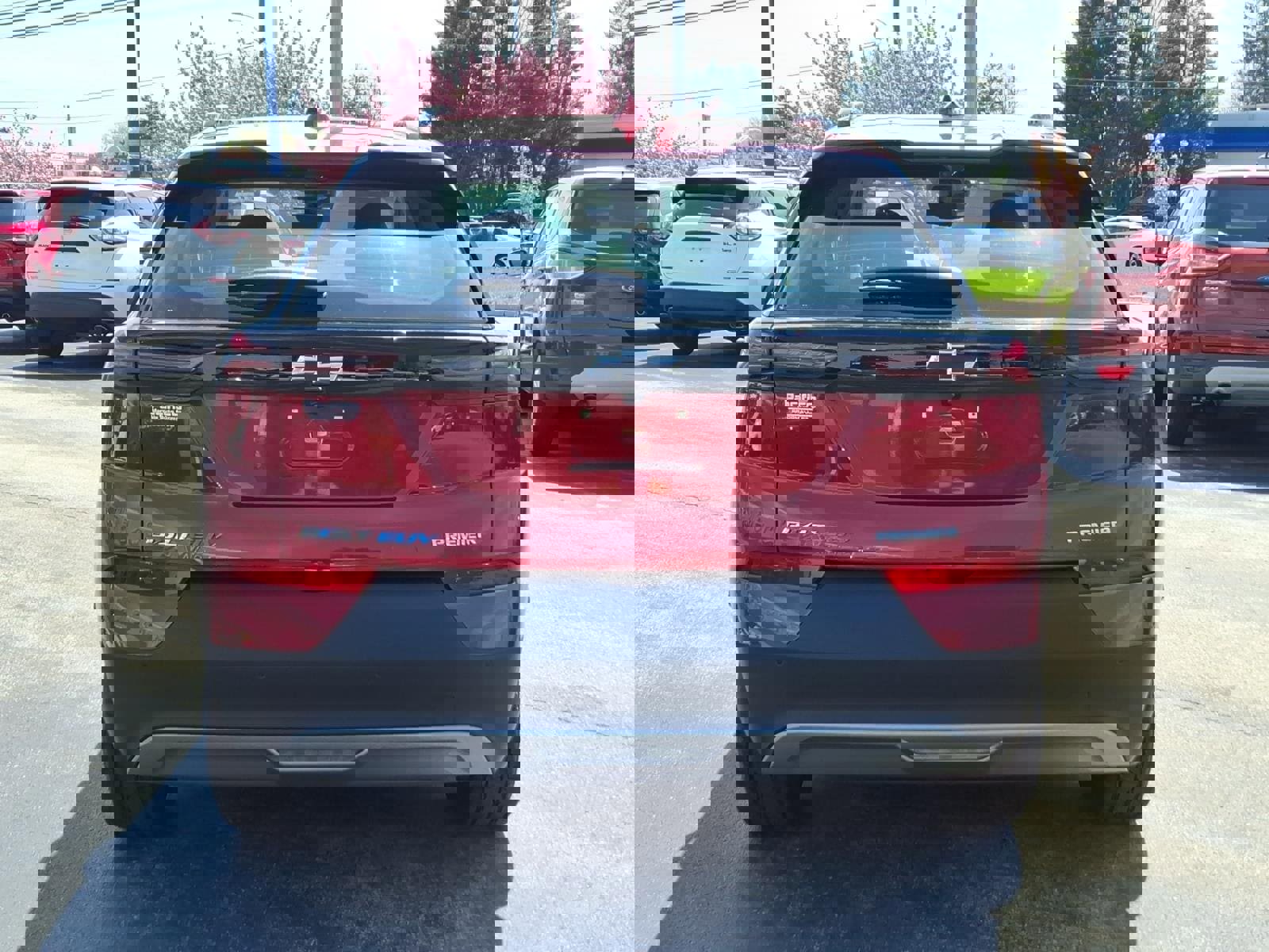 Used 2022 Chevrolet Bolt EUV Premier w/ Launch Edition FWD image 4