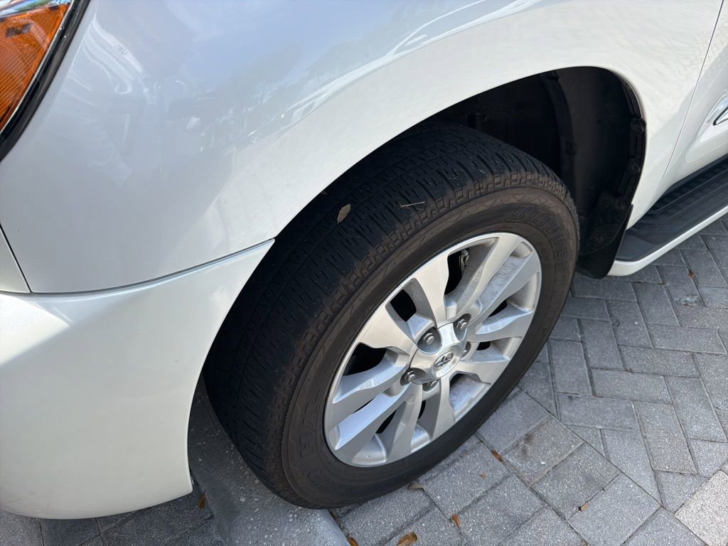 Used 2019 Toyota Sequoia Platinum image 17