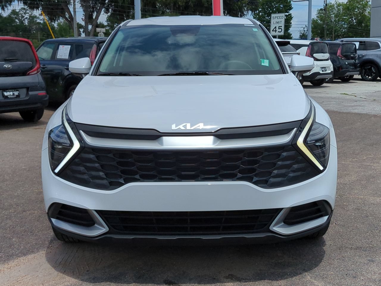 Certified 2025 Kia Sportage LX FWD image 9