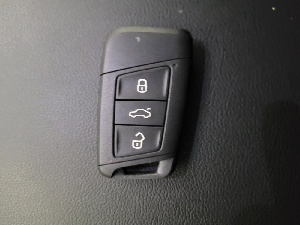 Used 2023 Volkswagen Atlas Cross Sport SE FWD image 32