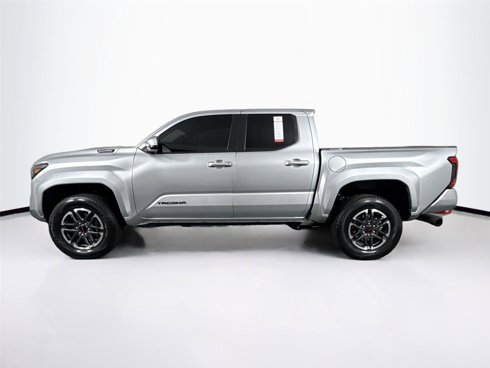 Certified 2025 Toyota Tacoma TRD Sport w/ TRD Sport Upgrade Package image 5
