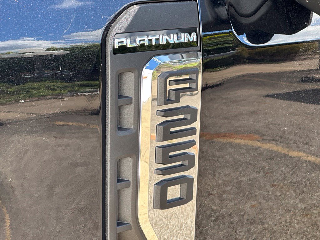 New 2027 Ford F250 Platinum w/ Platinum Plus Package AWD/4WD image 33