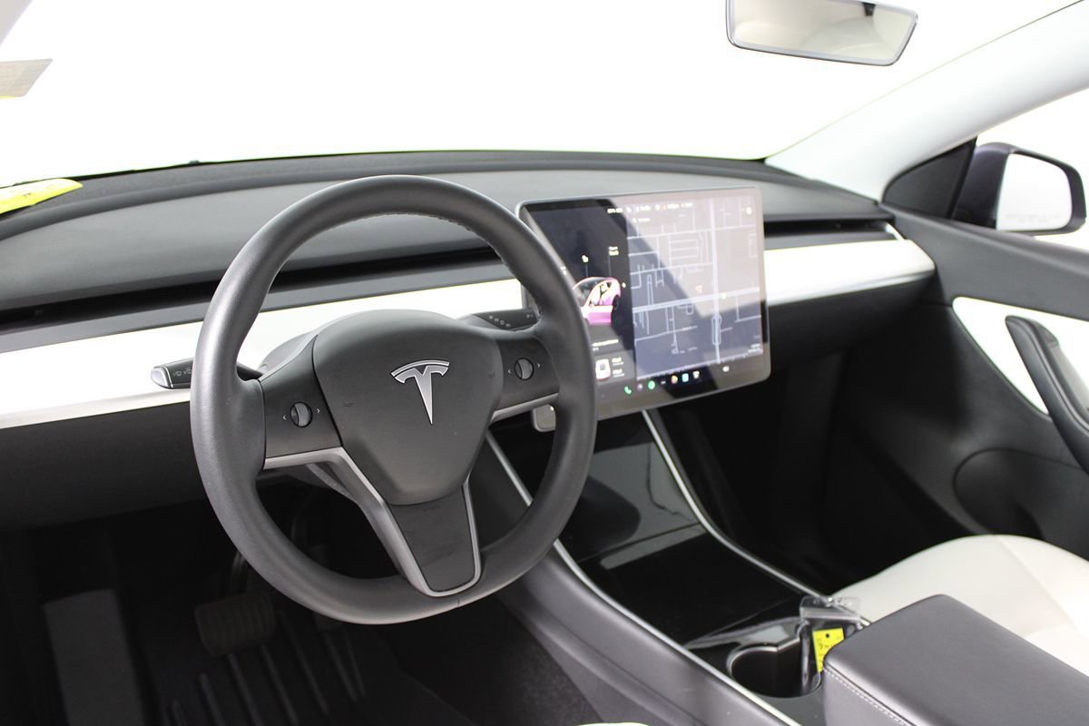 Used 2021 Tesla Model Y Long Range AWD/4WD image 7