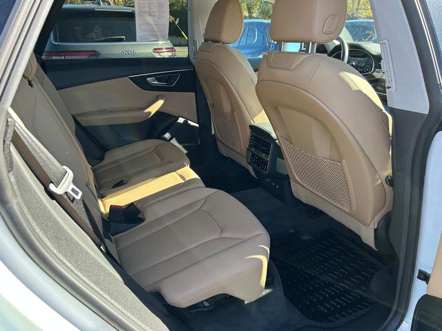 Used 2019 Audi Q8 Premium Plus w/ Premium Plus image 23