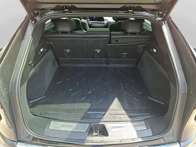 Used 2024 Cadillac Lyriq Luxury w/ LPO, Floor Liner Package AWD/4WD image 30