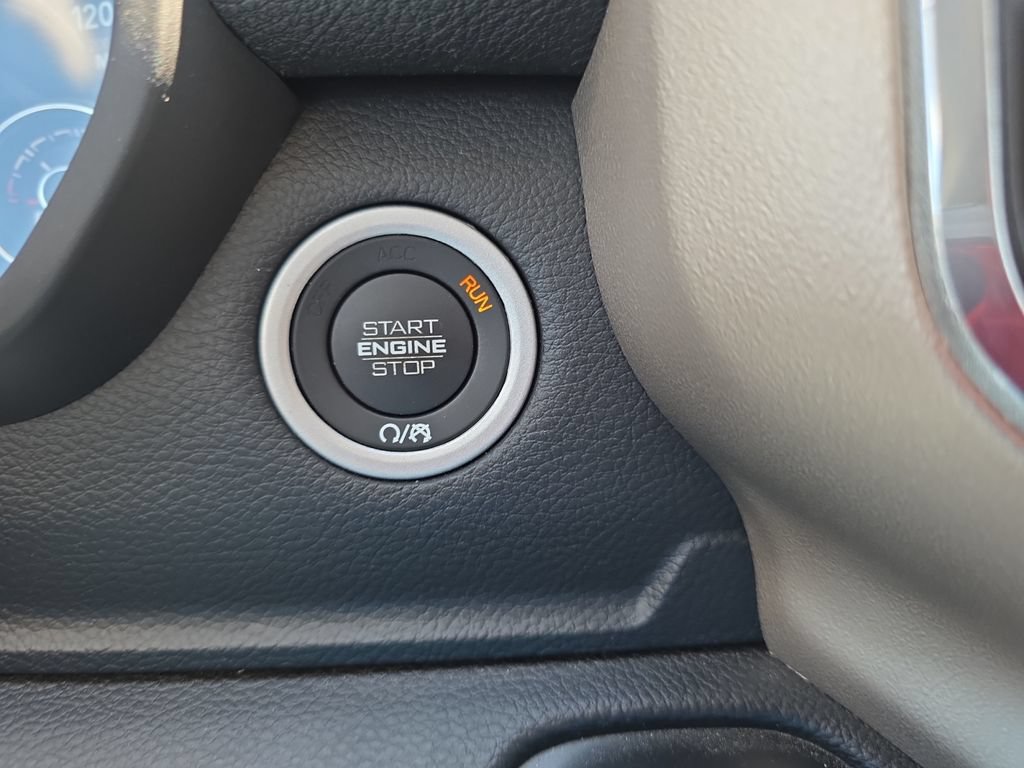 Used 2022 RAM 1500 Laramie AWD/4WD image 29