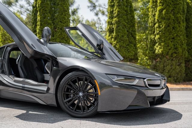 Used 2020 BMW i8 Coupe AWD/4WD image 7