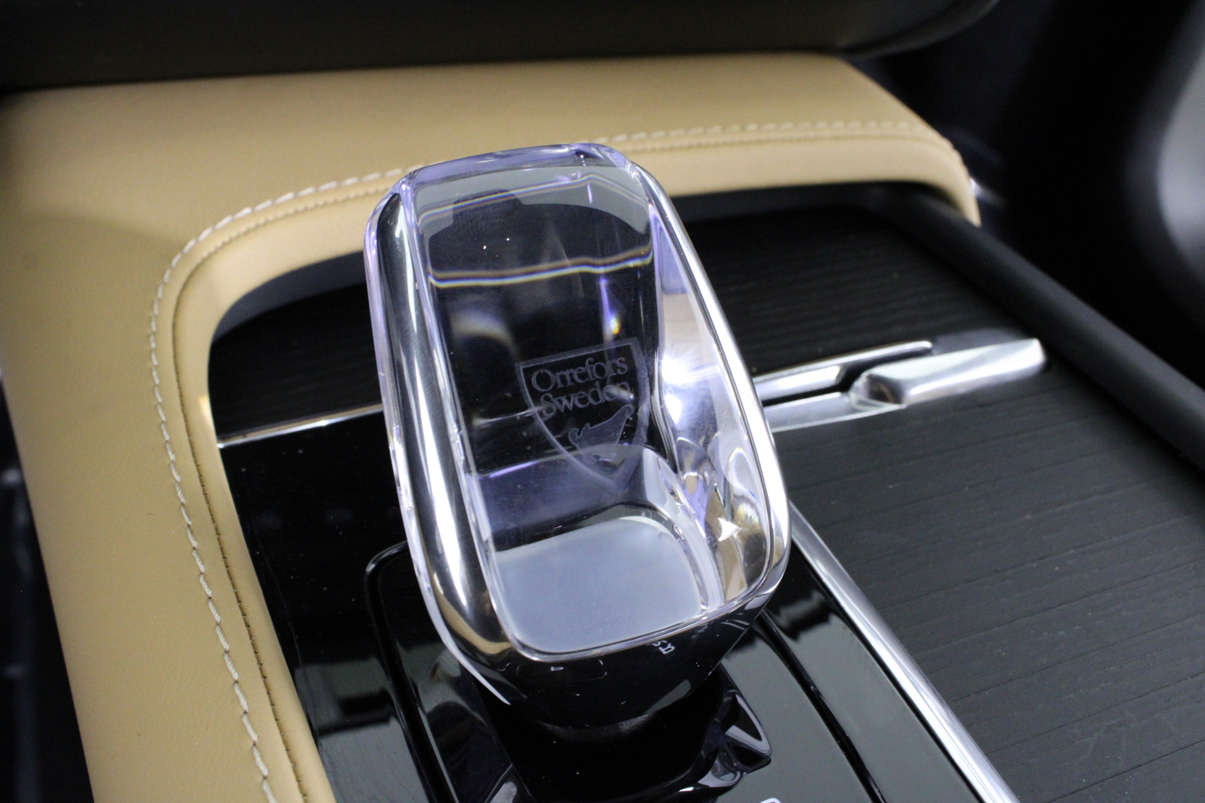 Used 2025 Volvo XC90 B6 Ultra w/ Protection Package Premier image 30