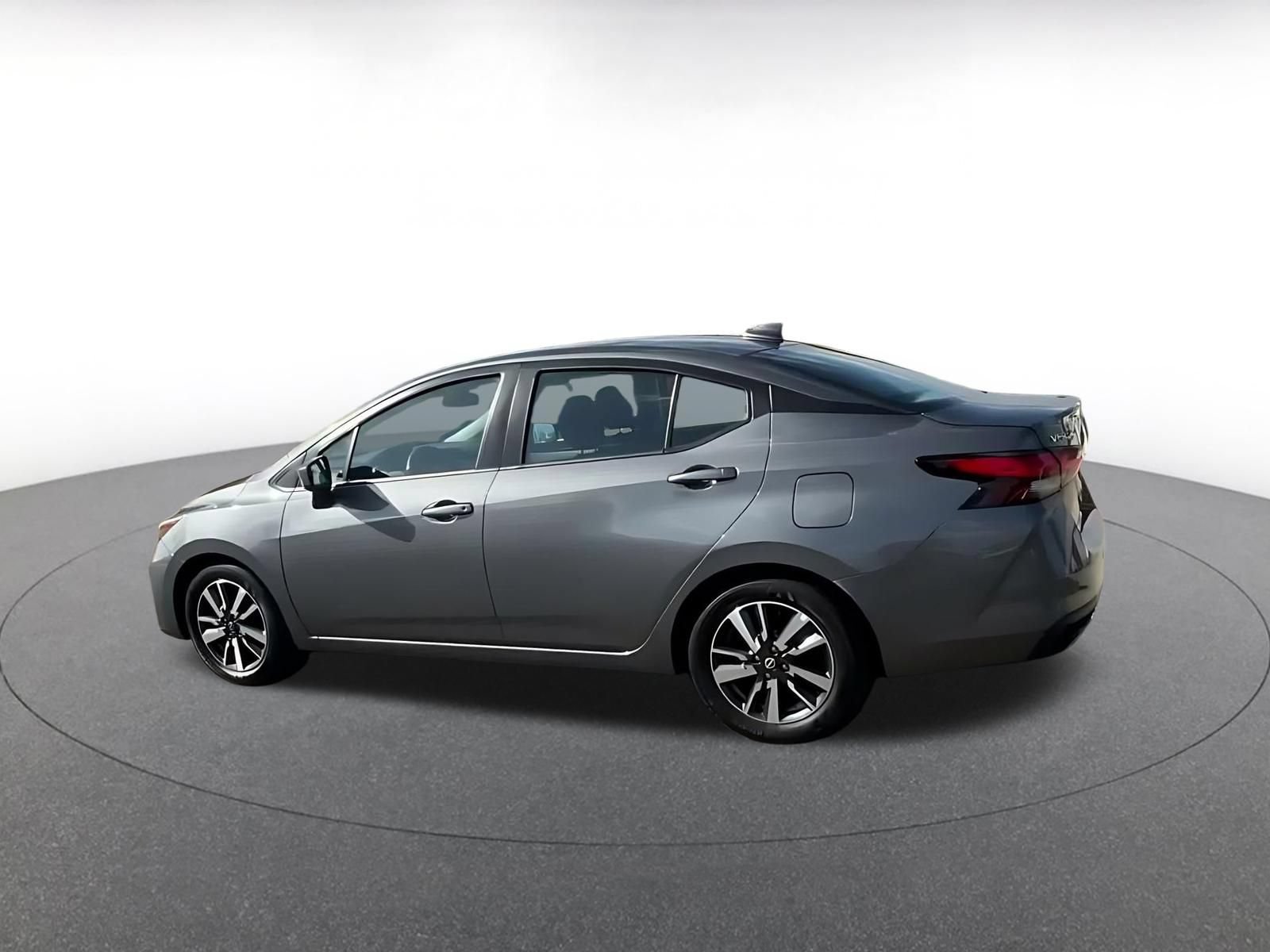 Used 2025 Nissan Versa SV FWD image 9