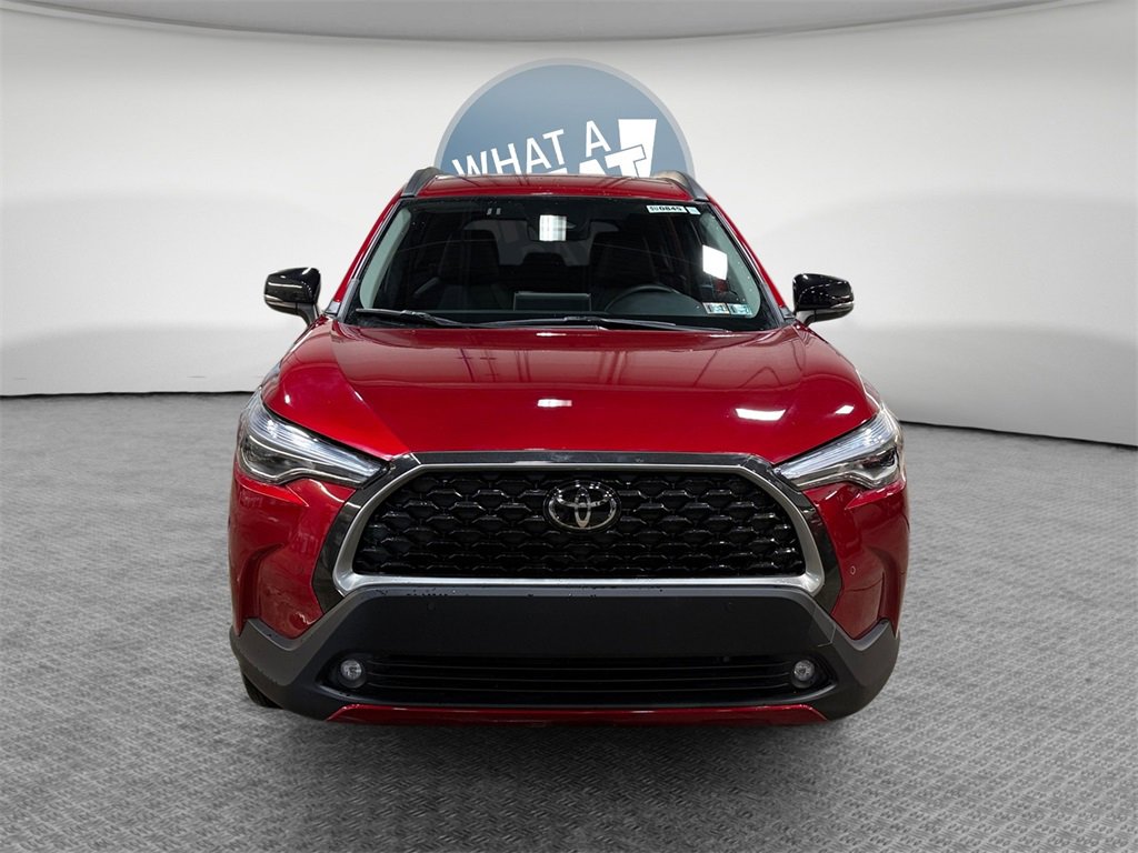 Used 2025 Toyota Corolla Cross XLE image 9