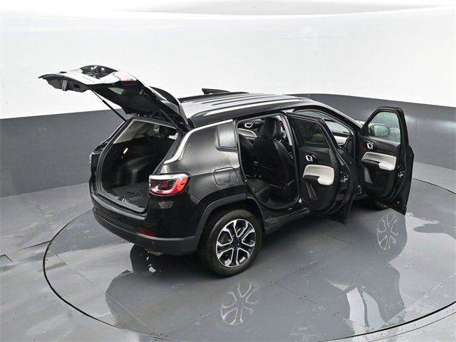 Used 2022 Jeep Compass Limited image 26