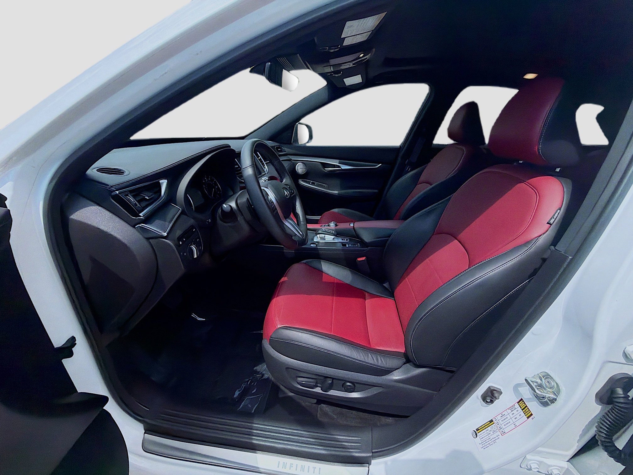 Used 2023 INFINITI QX50 Sport FWD image 18