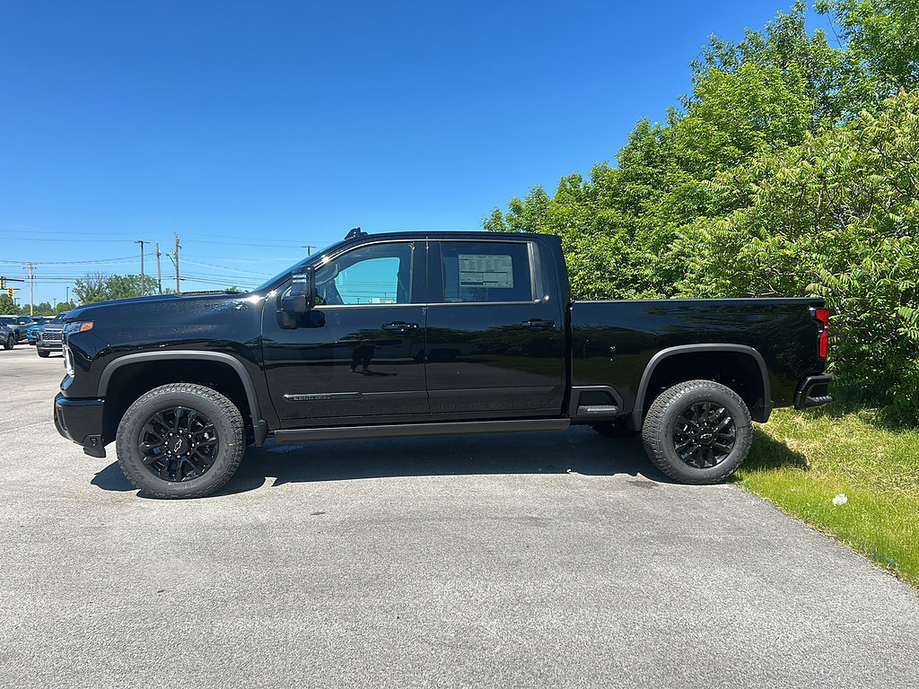 New 2026 Chevrolet Silverado 3500 High Country w/ Midnight Edition AWD/4WD image 3