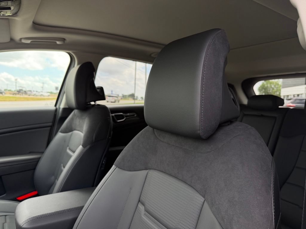 New 2026 Kia Sportage SX FWD image 13