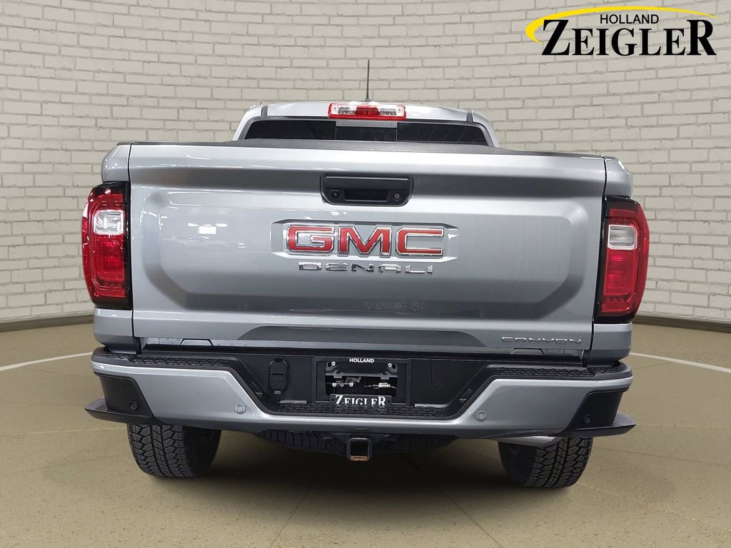 Used 2024 GMC Canyon Denali image 6