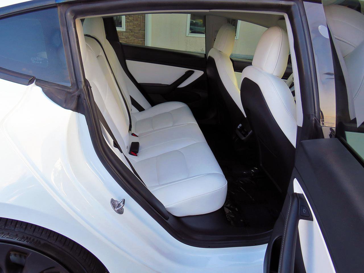 Used 2021 Tesla Model 3 Performance image 14