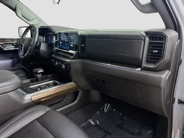 Used 2024 Chevrolet Silverado 1500 RST w/ Convenience Package II AWD/4WD image 29