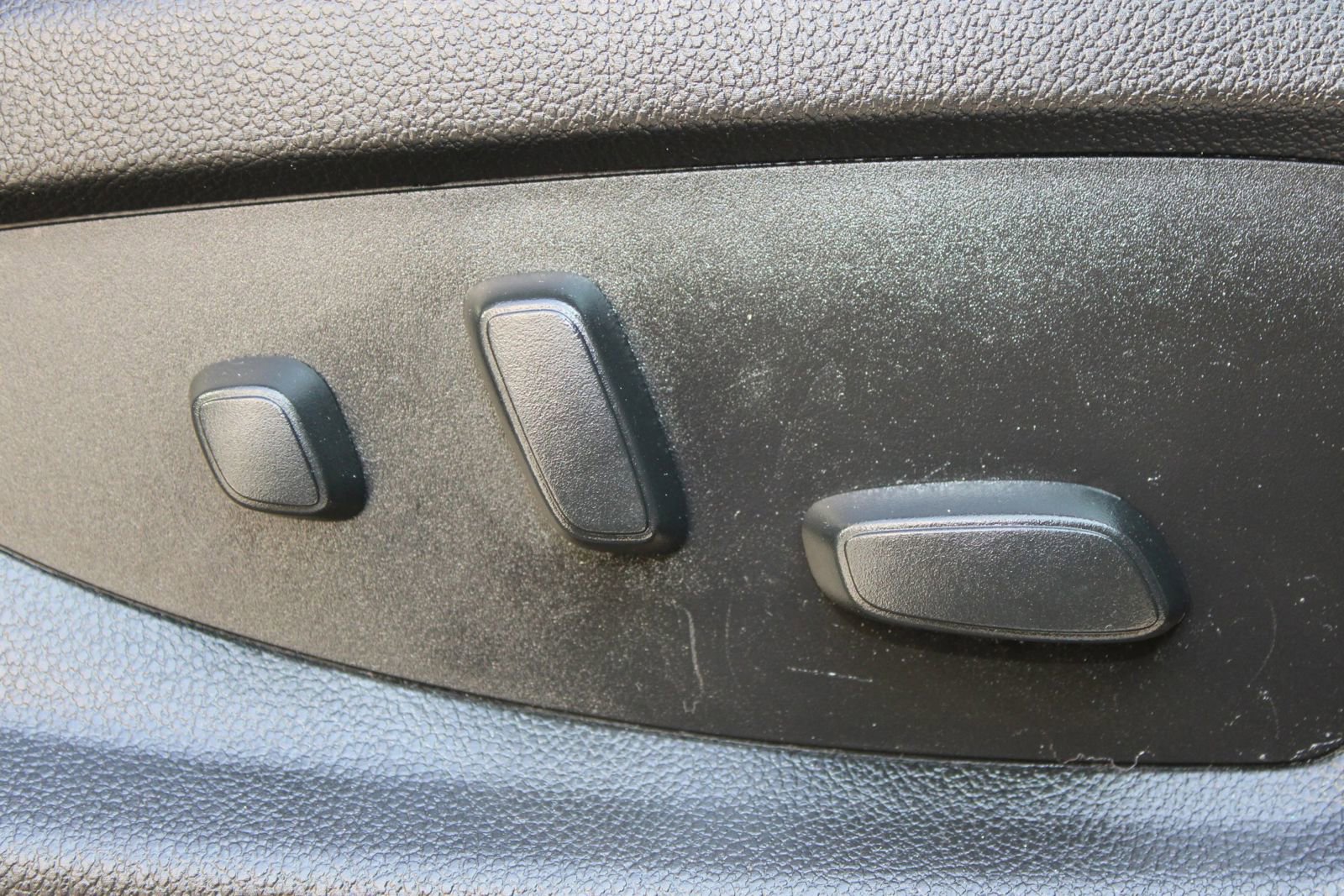 Used 2018 Chevrolet Tahoe Premier image 16