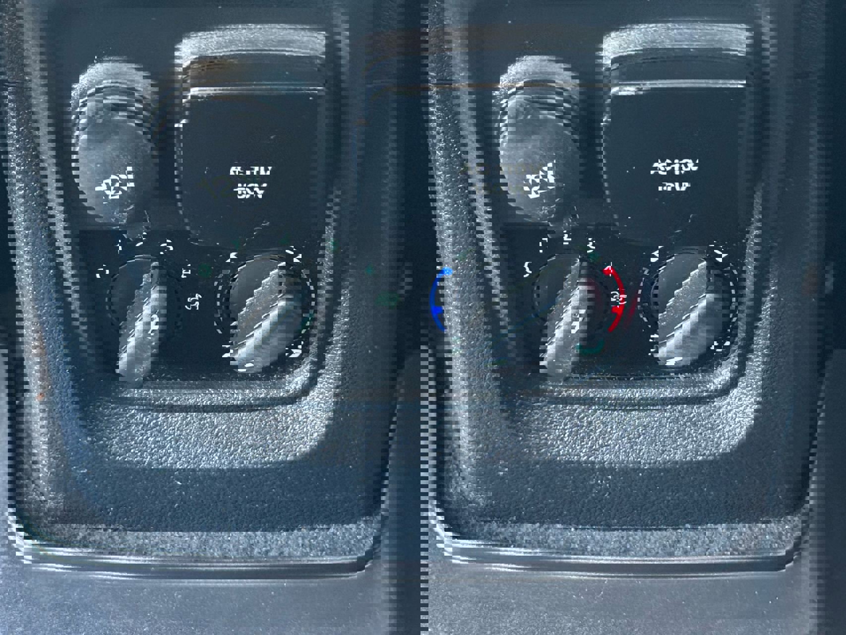 Used 2019 Ford Transit Connect XL image 28