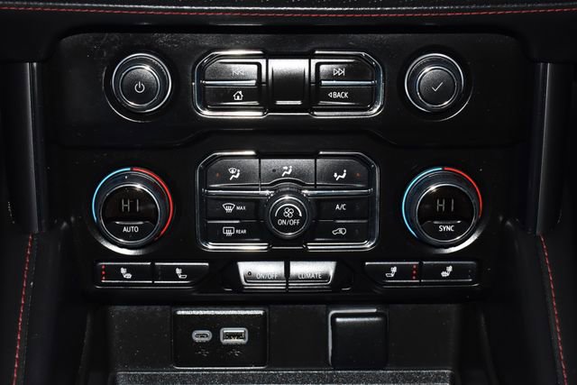 Used 2024 Chevrolet Suburban RST image 20