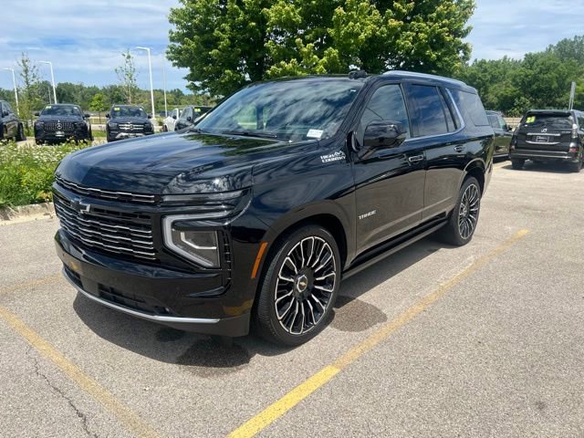 Used 2025 Chevrolet Tahoe High Country AWD/4WD image 2