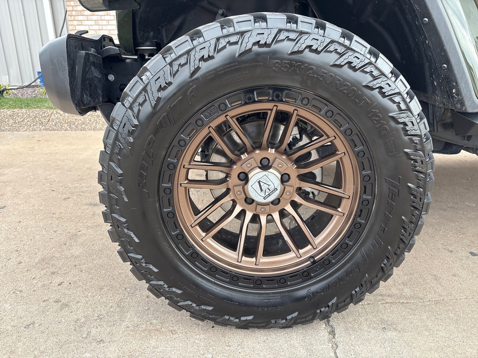 Used 2023 Jeep Gladiator Sport image 12