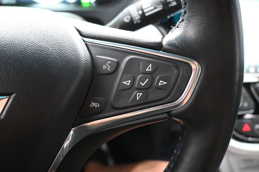 Used 2019 Chevrolet Bolt Premier w/ Infotainment Package FWD image 18