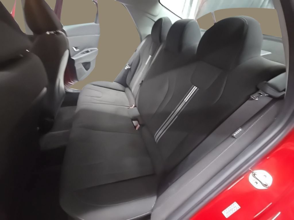 Used 2024 Hyundai Elantra SEL FWD image 16