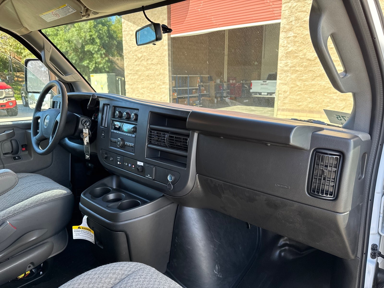 New 2025 GMC Savana 3500 w/ Power Convenience Package RWD image 23