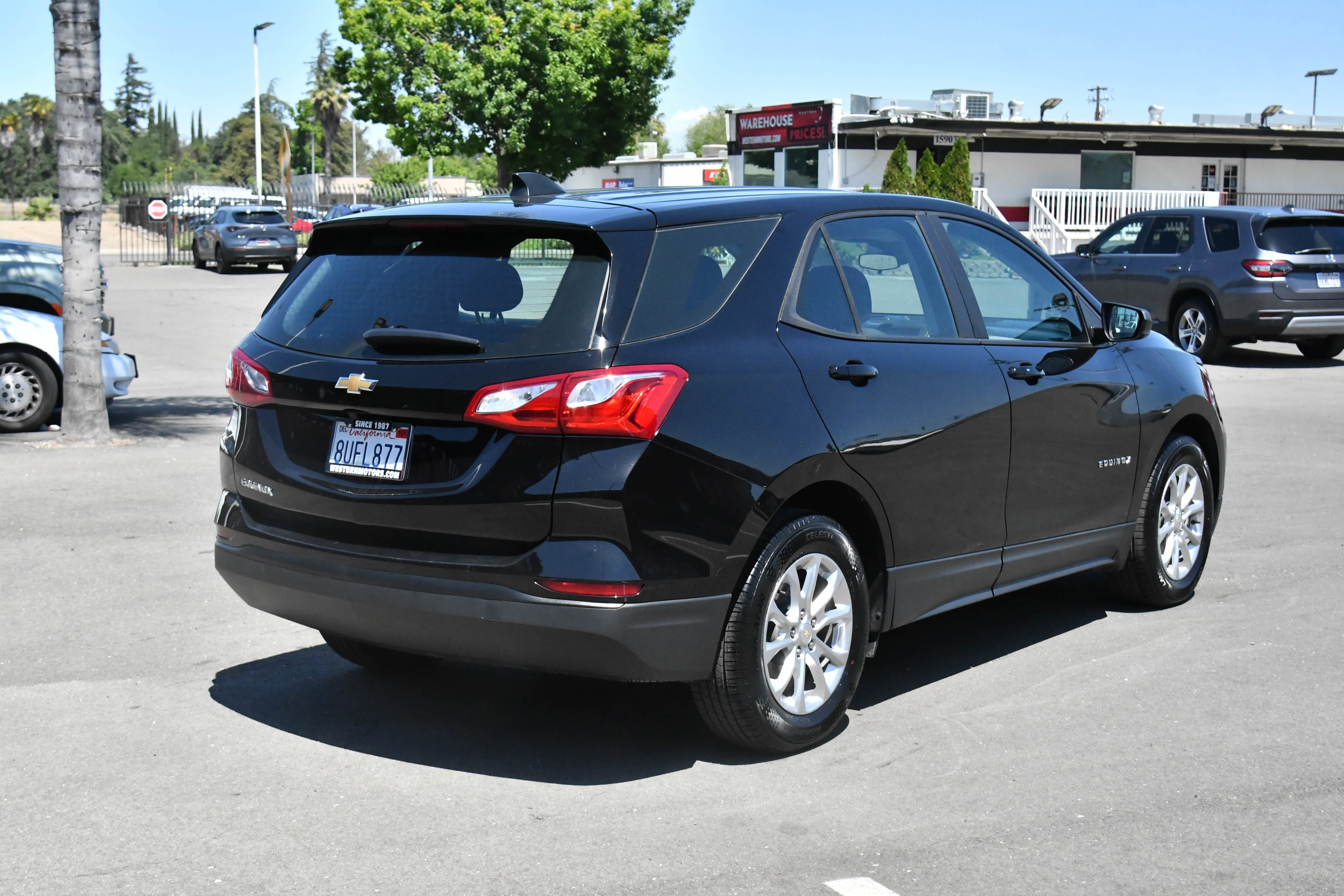 Used 2021 Chevrolet Equinox LS FWD image 8