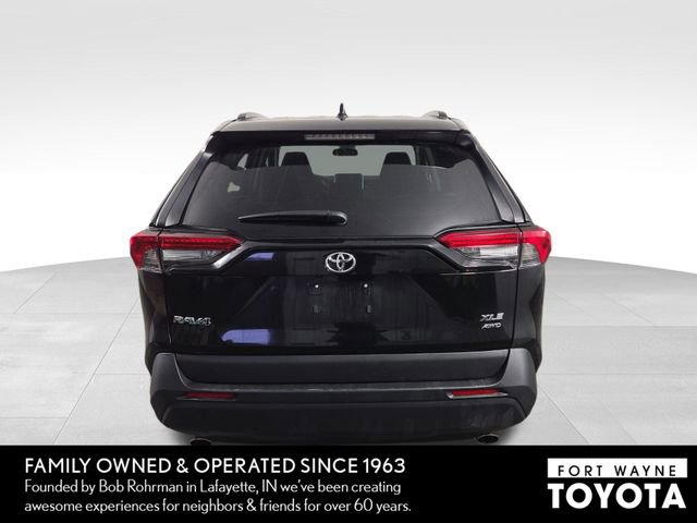Used 2025 Toyota RAV4 XLE image 8
