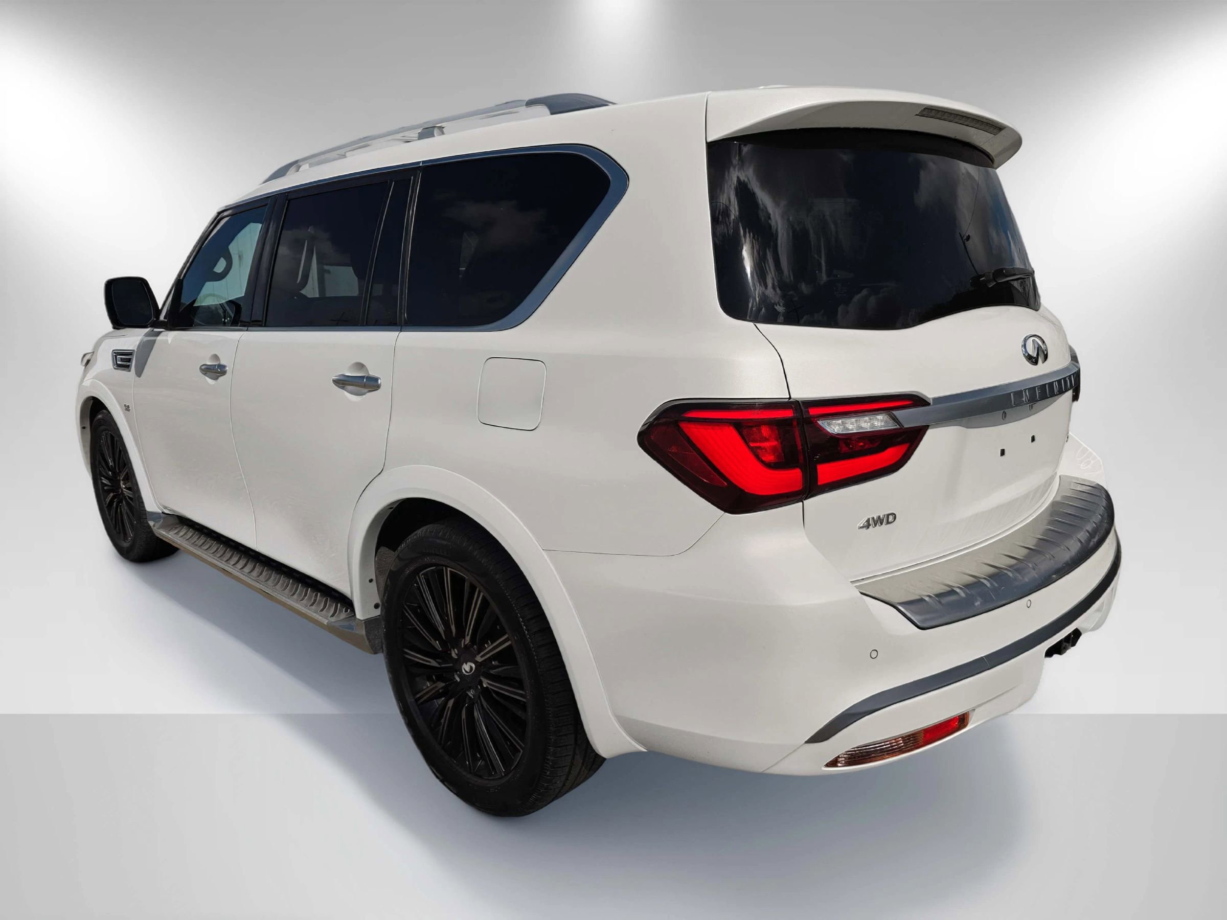Used 2020 INFINITI QX80 Limited w/ All-Season Package AWD/4WD image 8