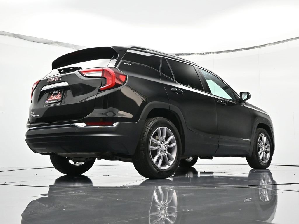 Used 2023 GMC Terrain SLT image 39