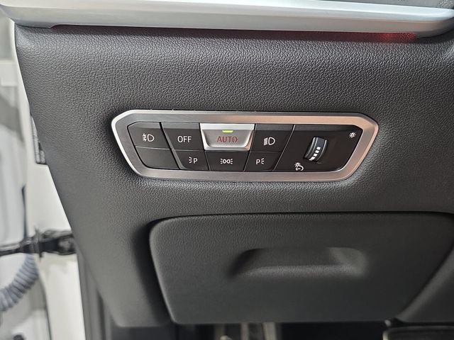 Used 2021 BMW X7 M50i AWD/4WD image 26