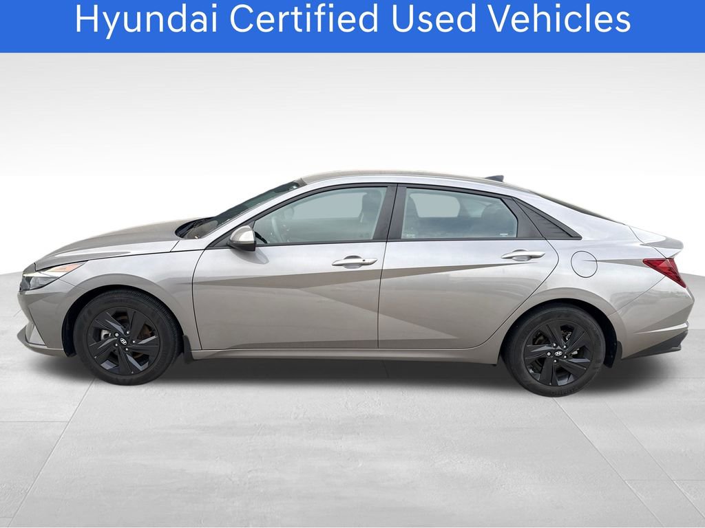 Certified 2022 Hyundai Elantra SEL FWD image 8